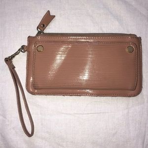 Blush/gold Steve Madden wallet wristlet